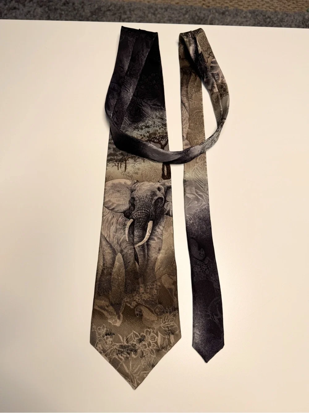 Wembley Endangered Species Elephants Necktie Vintage 100% Silk Tie Made in USA